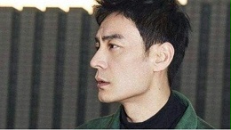 刷爆朋友圈的《流浪地球》，男演员身穿100斤防护服考验体力