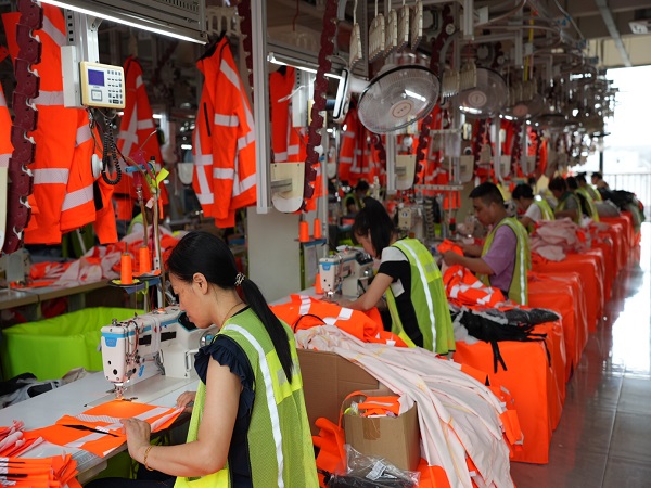 苏州工厂缝纫车间